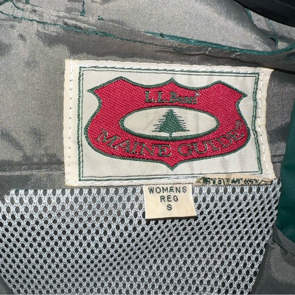 L.L. Bean Maine Guide Jacket with Green Accents - Picture 2 of 4